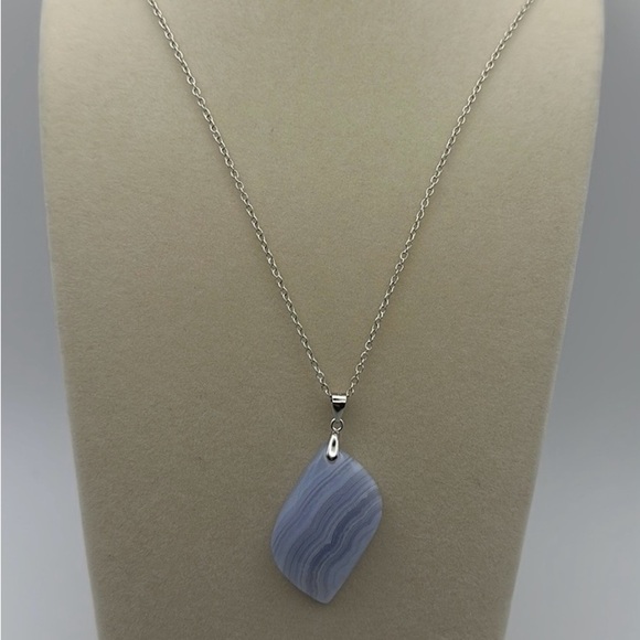 Natural Blue Lace Agate Leaf Shape Pendant w S925 Bail on 18” Silver Box Chain - Picture 5 of 10